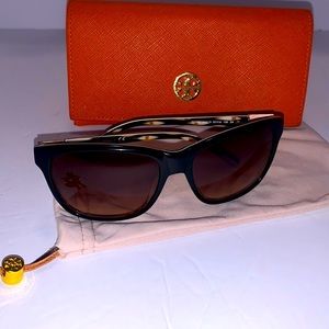 Tory Burch Sun Glasses